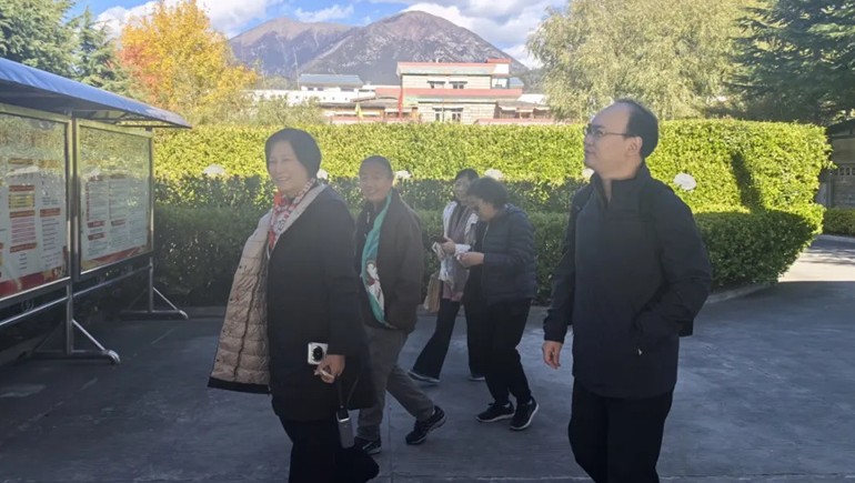 高原赋能，擘画未来——中国香妆协会专家团莅临IM电竞领导藏药化妆品产业发展